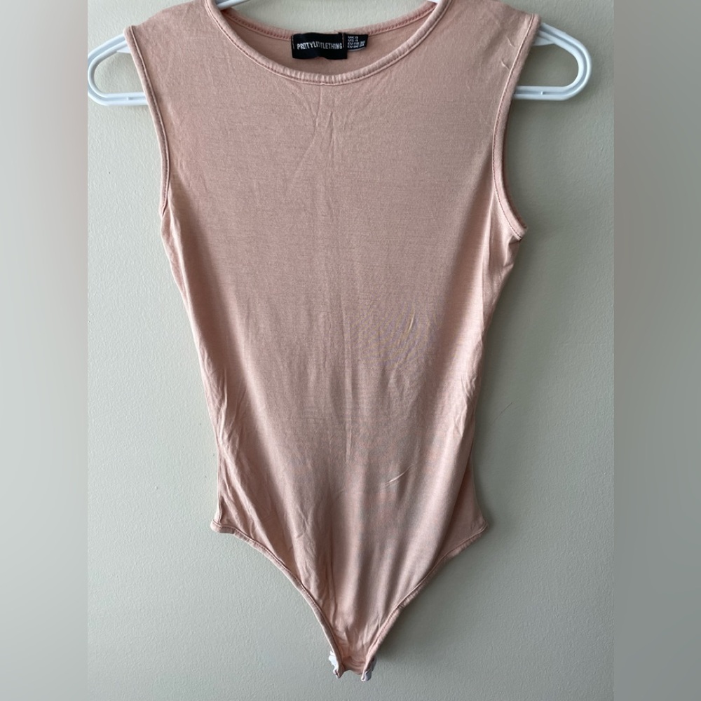 NWOT- Pretty Little Thing bodysuit